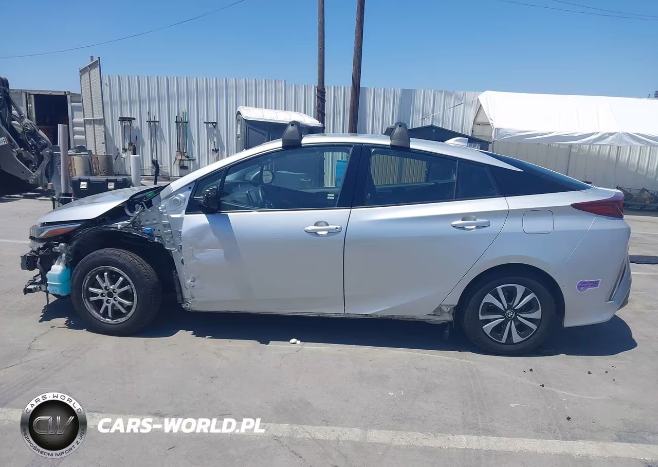 2019 Toyota Prius Prime Advanced VIN:JTDKARFPXK3111672 - 15