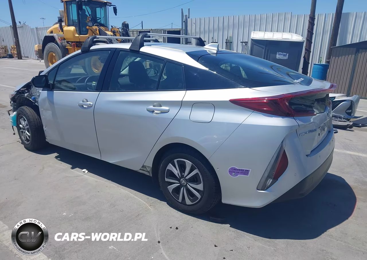 2019 Toyota Prius Prime Advanced VIN:JTDKARFPXK3111672 - 3
