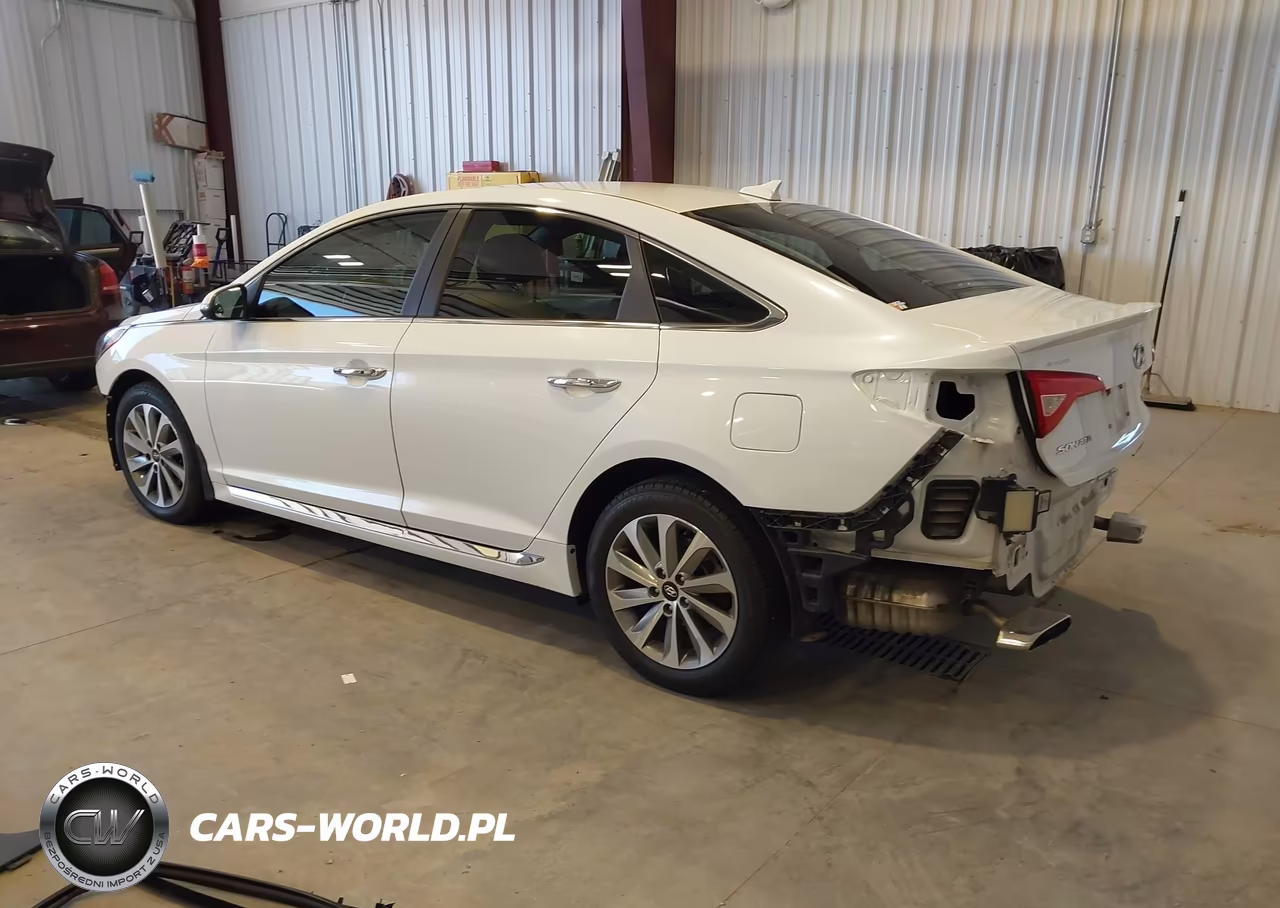 2016 Hyundai Sonata Sport VIN:5NPE34AF5GH271947 - 3