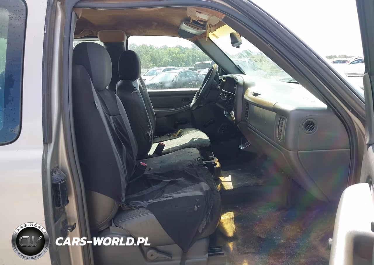 2003 Chevrolet Silverado 1500 Work Truck VIN:2GCEC19X131366237 - 5