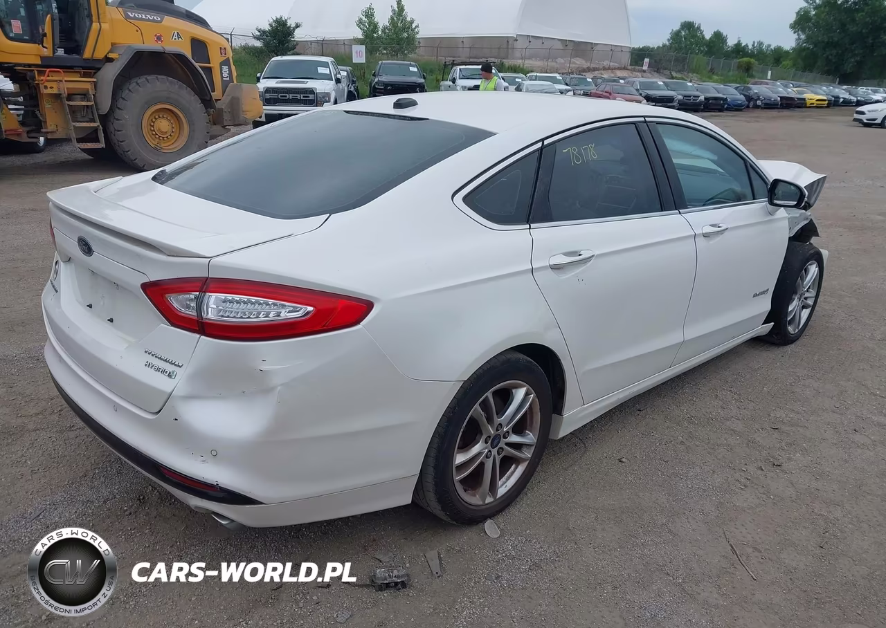 2015 Ford Fusion Hybrid Titanium VIN:3FA6P0RU6FR193815 - 4