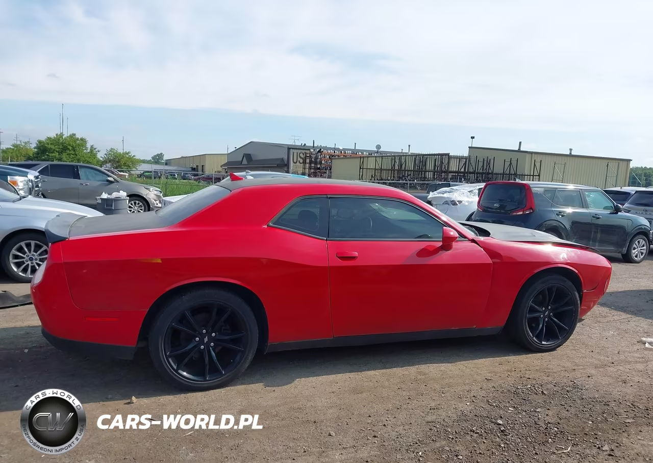 2018 Dodge Challenger Sxt VIN:2C3CDZAG8JH118686 - 13