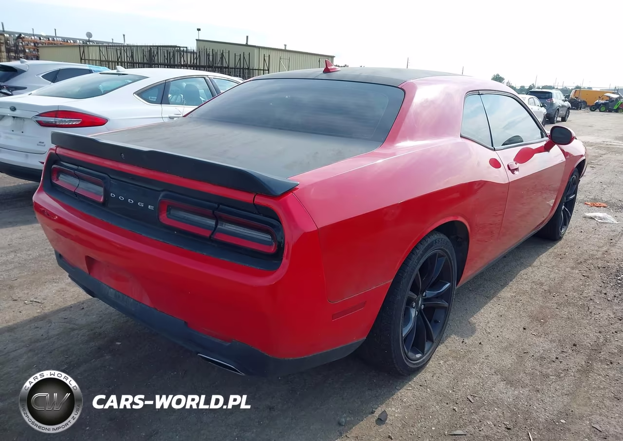 2018 Dodge Challenger Sxt VIN:2C3CDZAG8JH118686 - 4