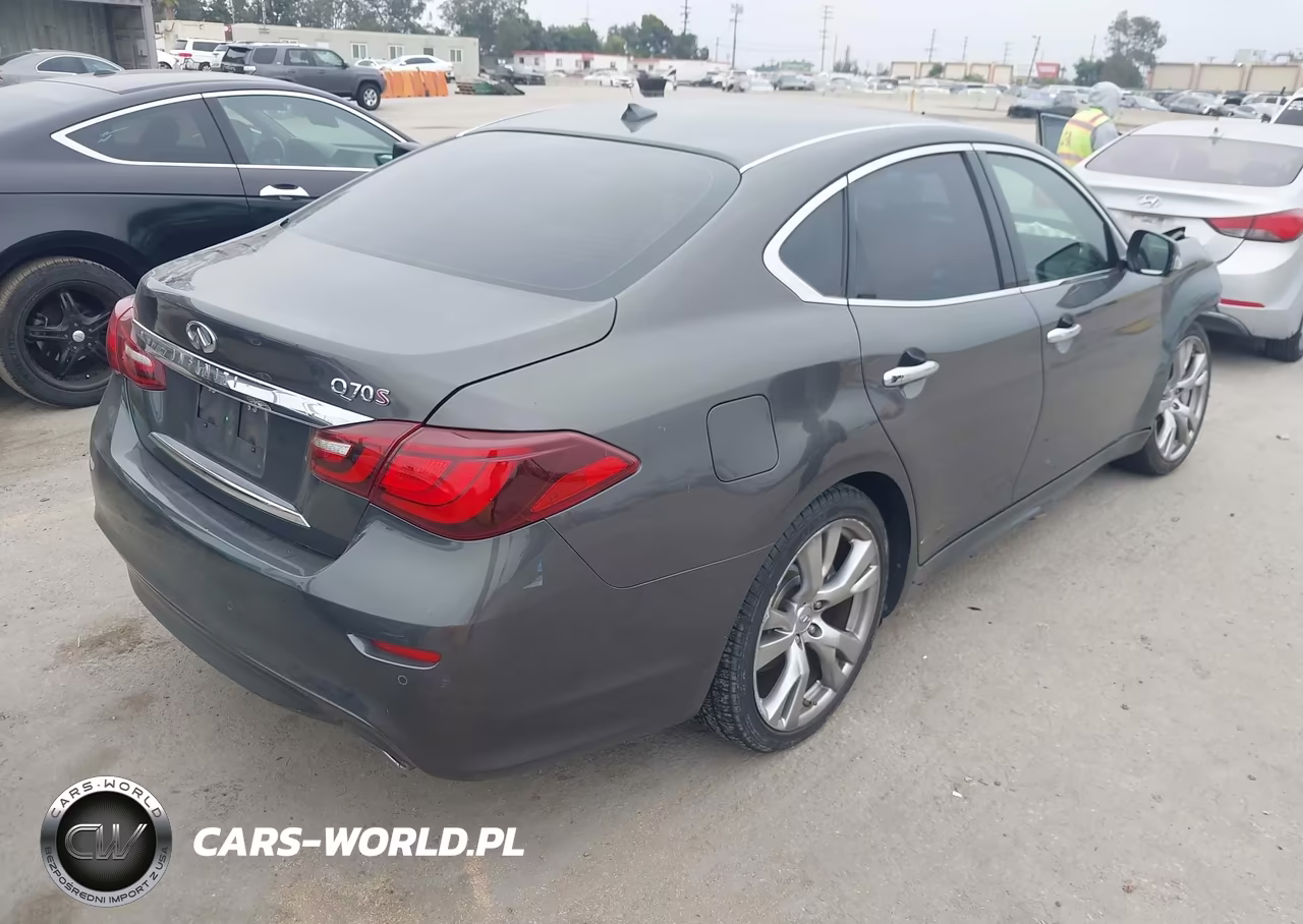 2015 Infiniti Q70 3.7 VIN:JN1BY1AP5FM540502 - 4
