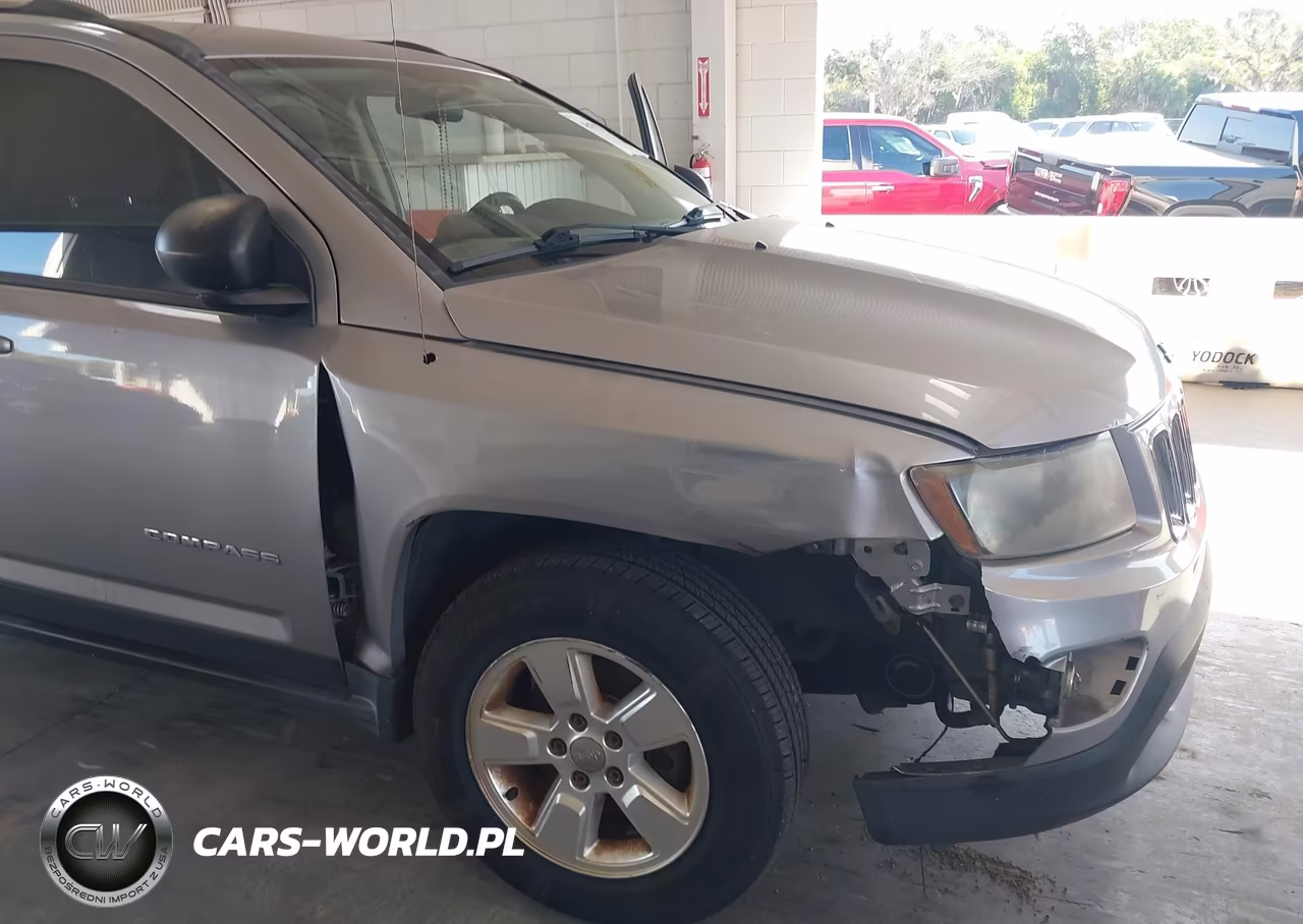 2014 Jeep Compass Sport VIN:1C4NJCBA8ED882609 - 6