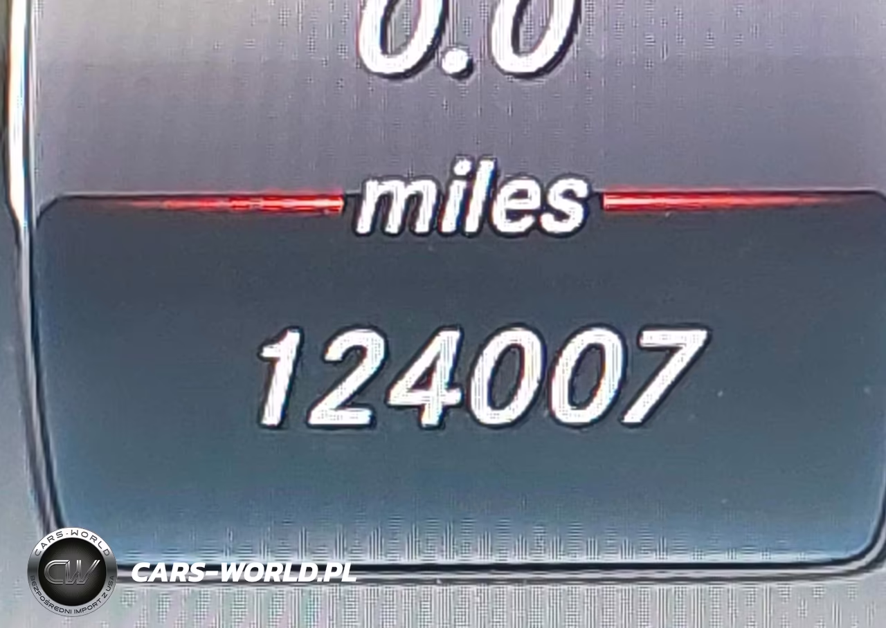 2017 Mercedes-Benz C 300 4Matic VIN:55SWF4KB7HU197193 - 16