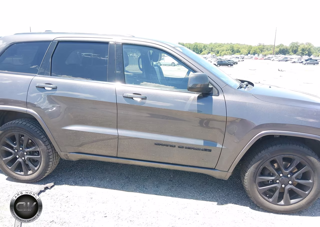 2017 Jeep Grand Cherokee Altitude VIN:1C4RJFAG2HC909466 - 13