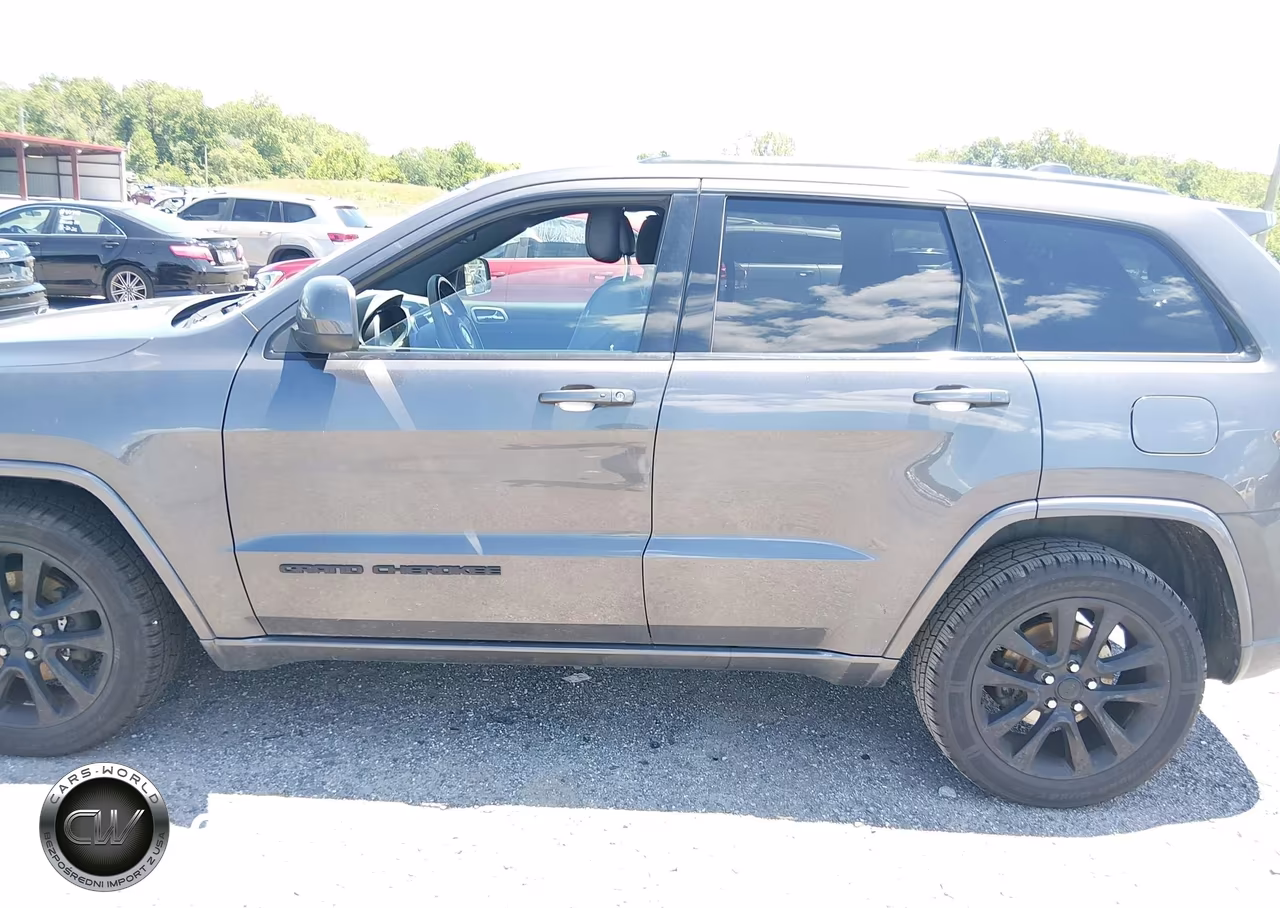 2017 Jeep Grand Cherokee Altitude VIN:1C4RJFAG2HC909466 - 14