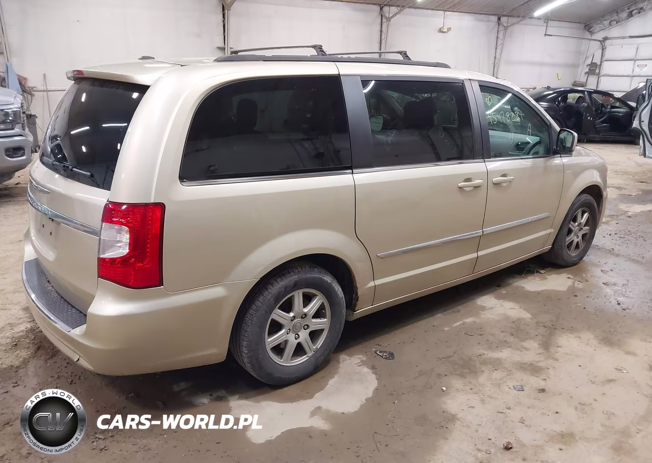 2011 Chrysler Town & Country Touring VIN:2A4RR5DG3BR782377 - 4