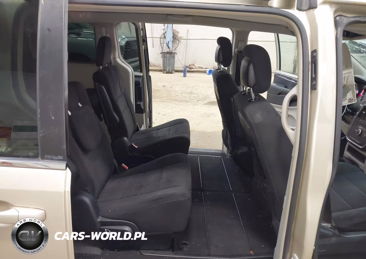 2011 Chrysler Town & Country Touring VIN:2A4RR5DG3BR782377 - 8