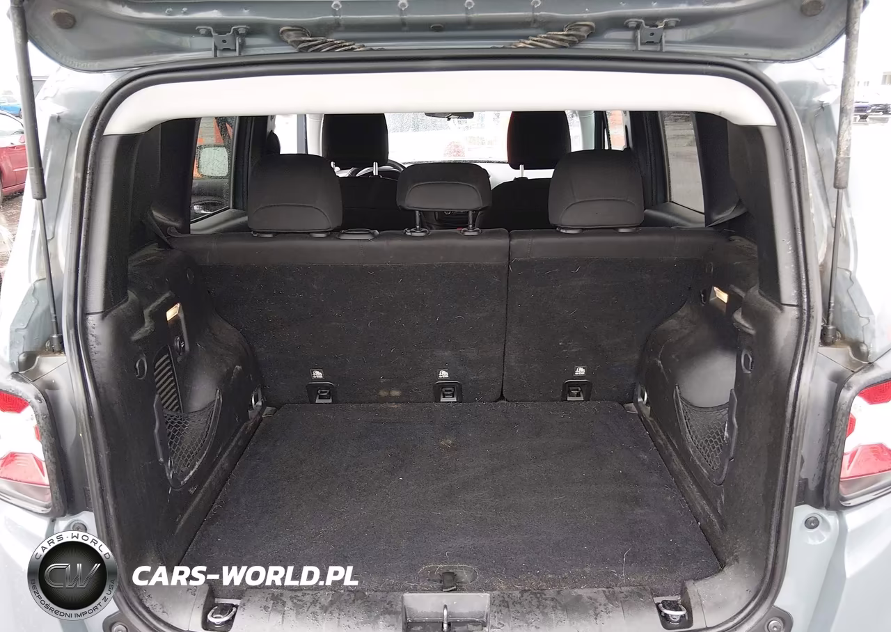 2017 Jeep Renegade Latitude VIN:ZACCJBBB0HPF40569 - 17