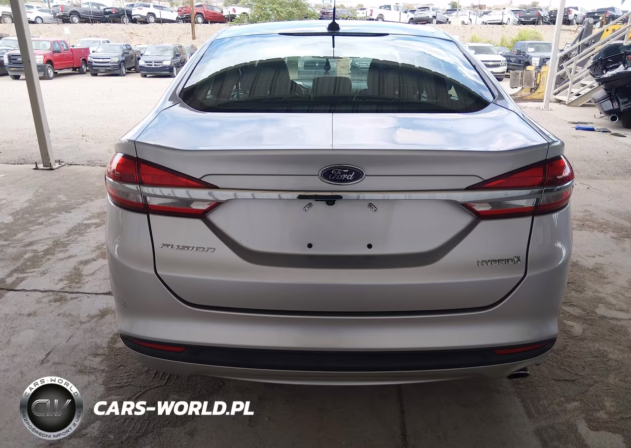 2018 Ford Fusion Hybrid S VIN:3FA6P0UU0JR212746 - 17