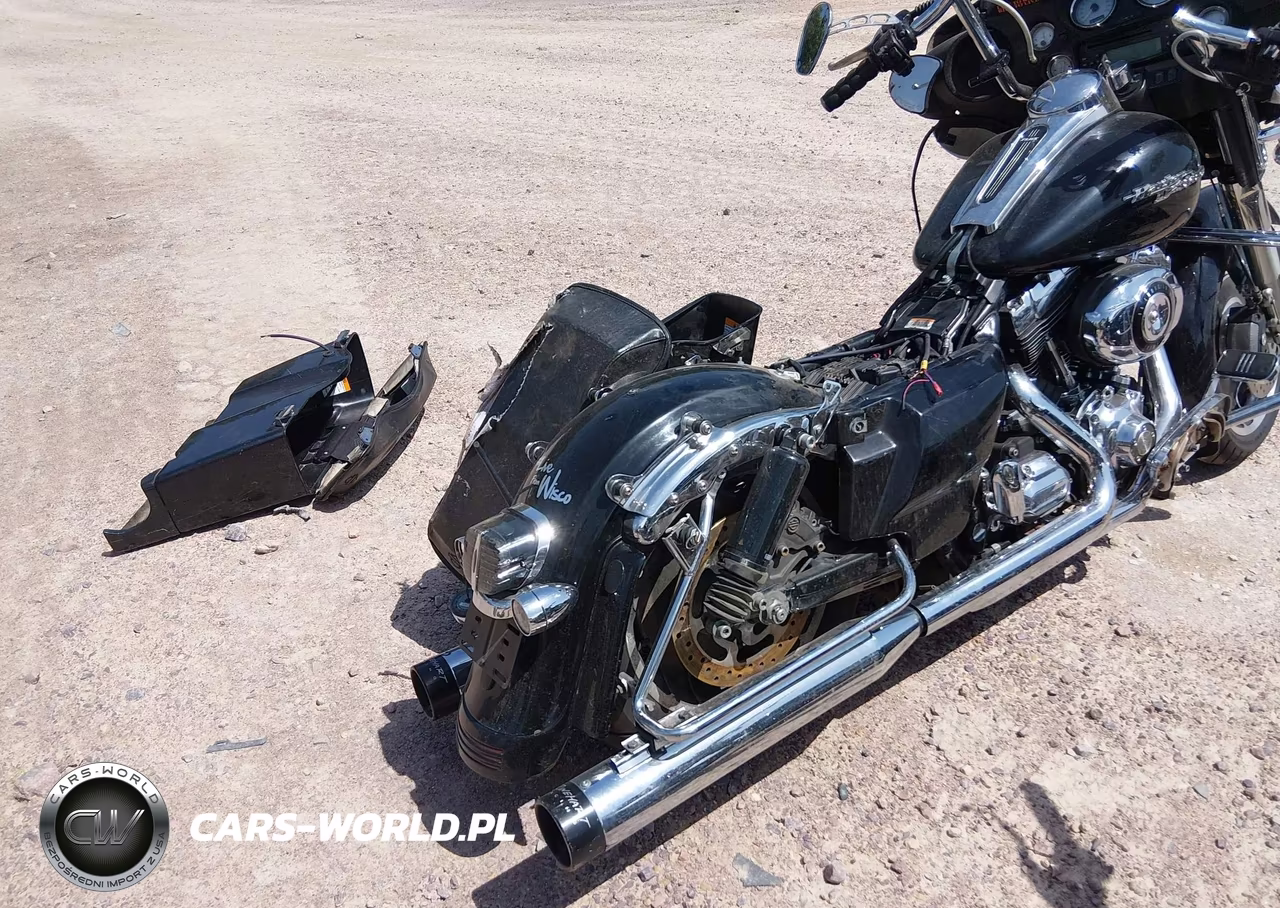 2009 Harley-Davidson Flhx VIN:1HD1KB4199Y614667 - 4