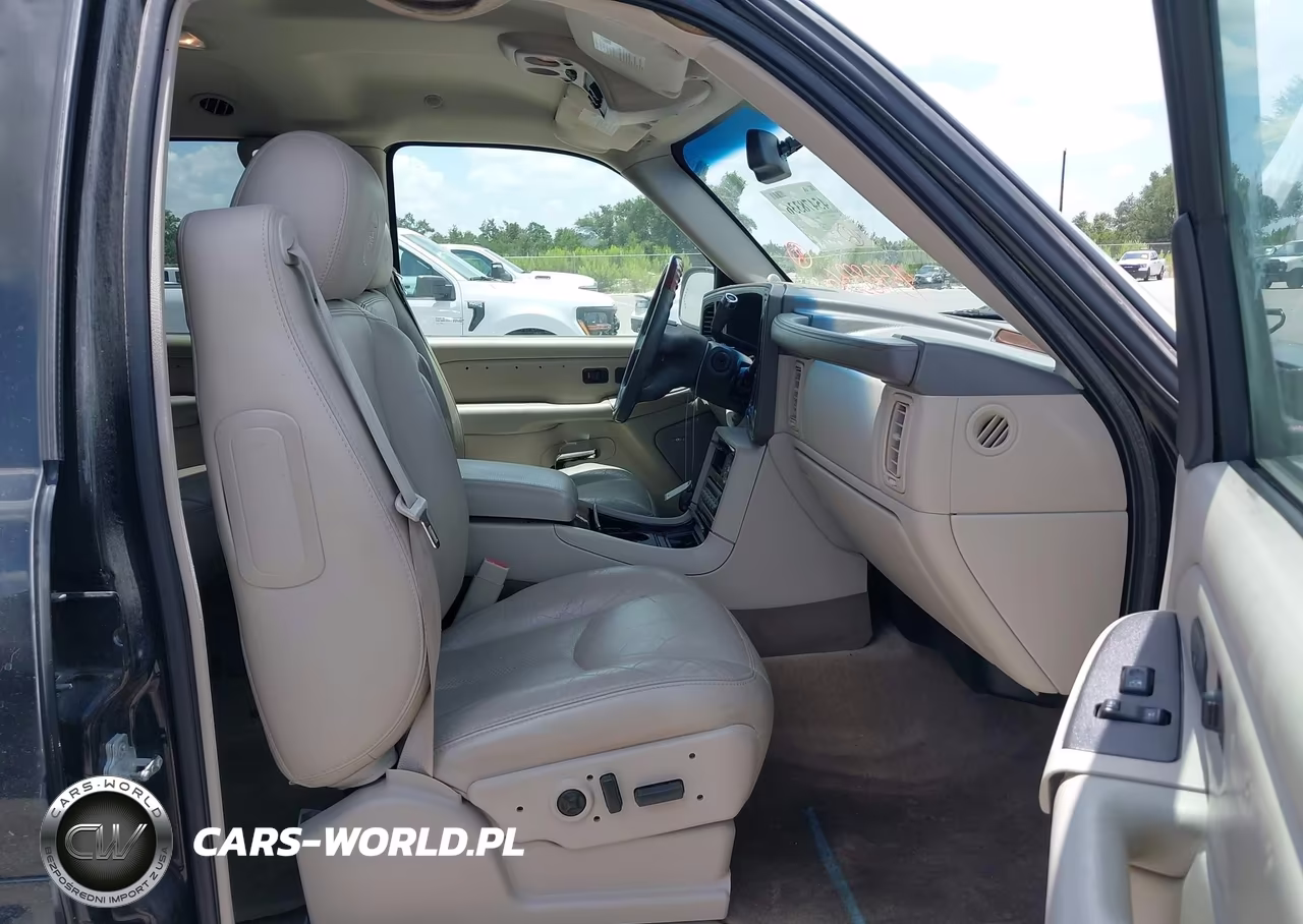 2006 Cadillac Escalade Standard VIN:1GYEC63N16R161351 - 5