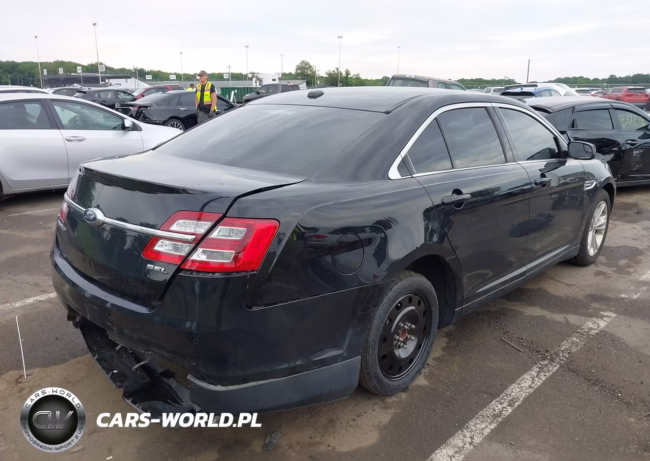 2016 Ford Taurus Sel VIN:1FAHP2E8XGG130884 - 4