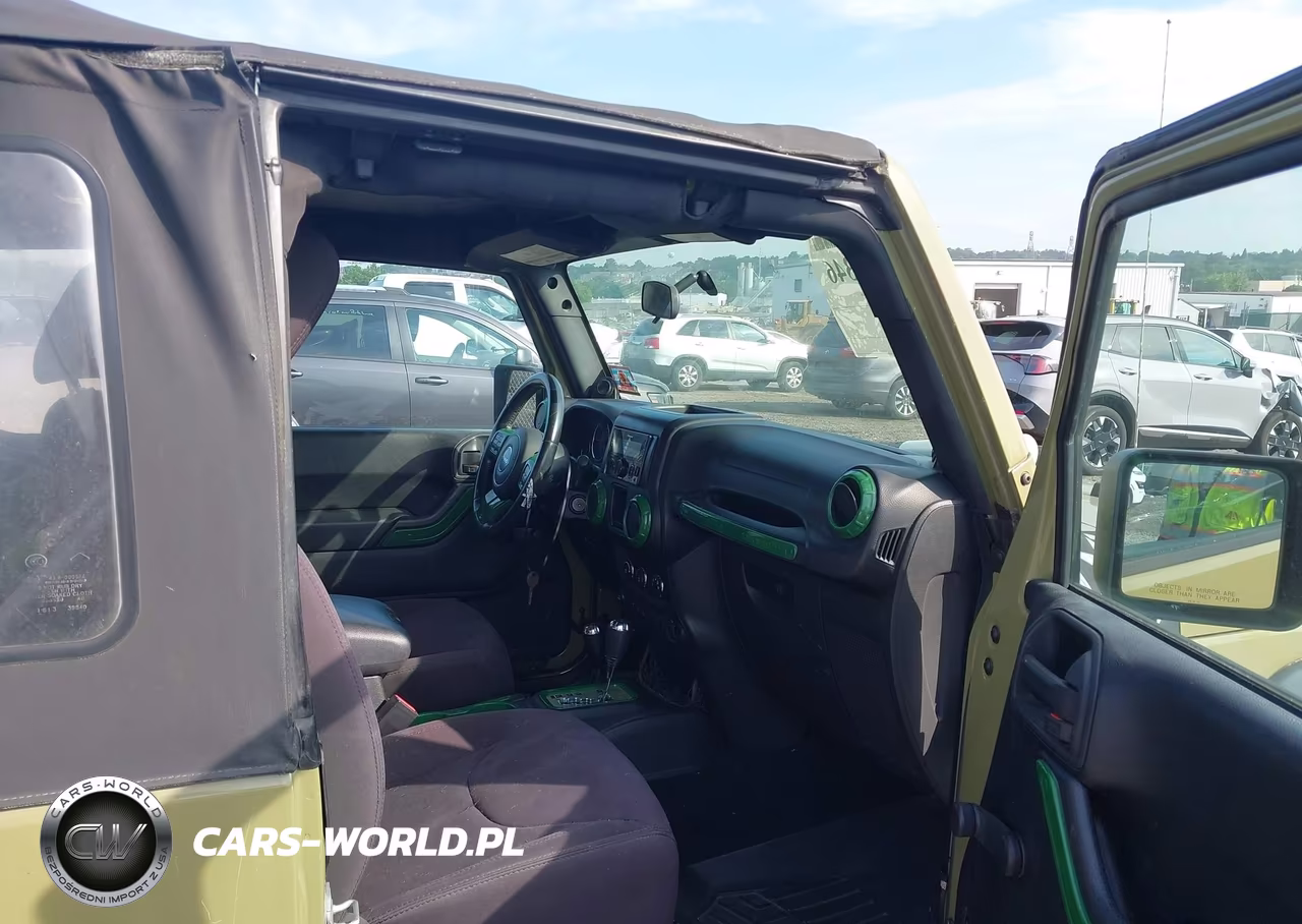2013 Jeep Wrangler Sport VIN:1C4AJWAG3DL701572 - 5