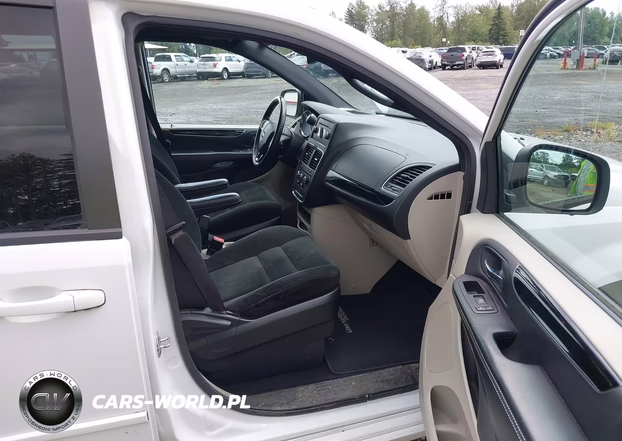 2016 Dodge Grand Caravan Se Plus VIN:2C4RDGBG6GR395588 - 5