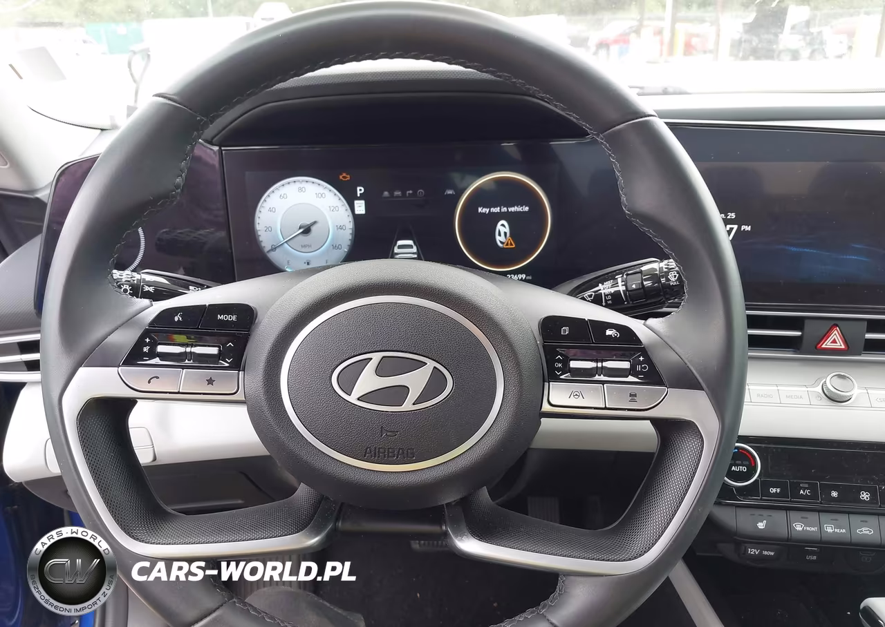 2025 Hyundai Elantra Limited VIN:KMHLP4DG1SU032633 - 18
