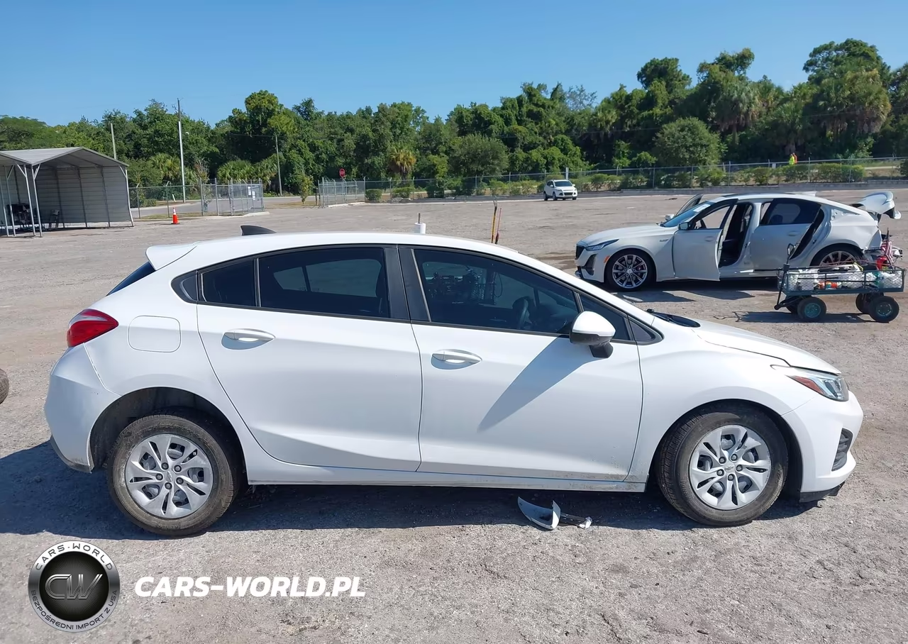 2019 Chevrolet Cruze Ls VIN:3G1BC6SM7KS607472 - 13