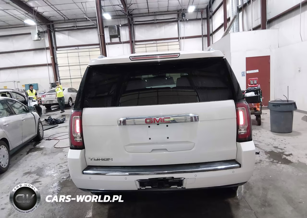 2015 GMC Yukon Denali VIN:1GKS2CKJ4FR180148 - 17