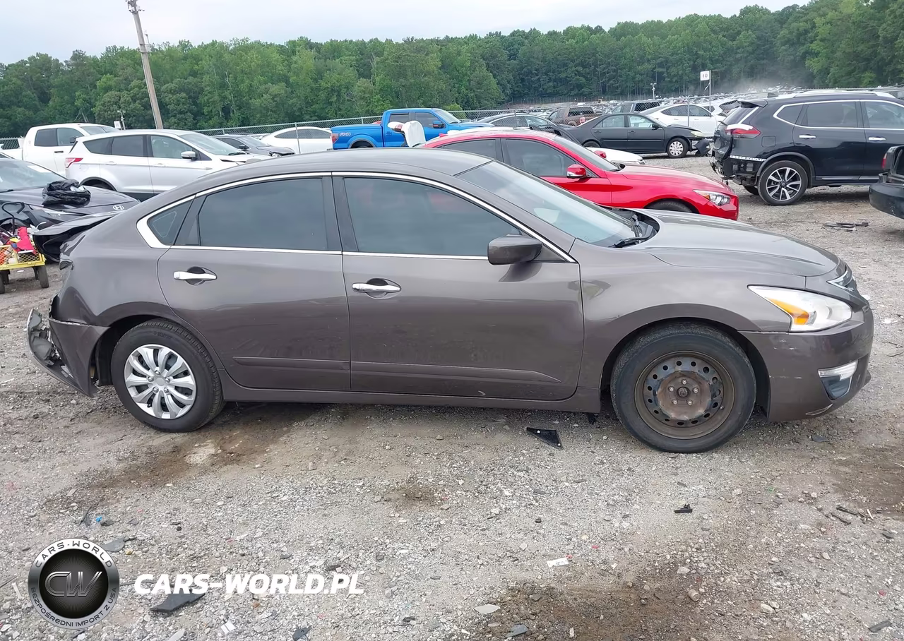 2015 Nissan Altima 2.5 S VIN:1N4AL3AP8FN366718 - 14