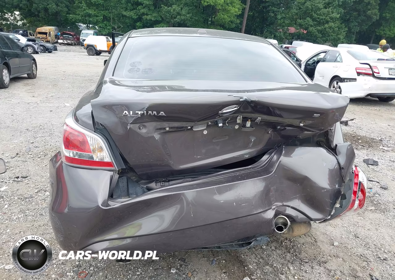 2015 Nissan Altima 2.5 S VIN:1N4AL3AP8FN366718 - 17