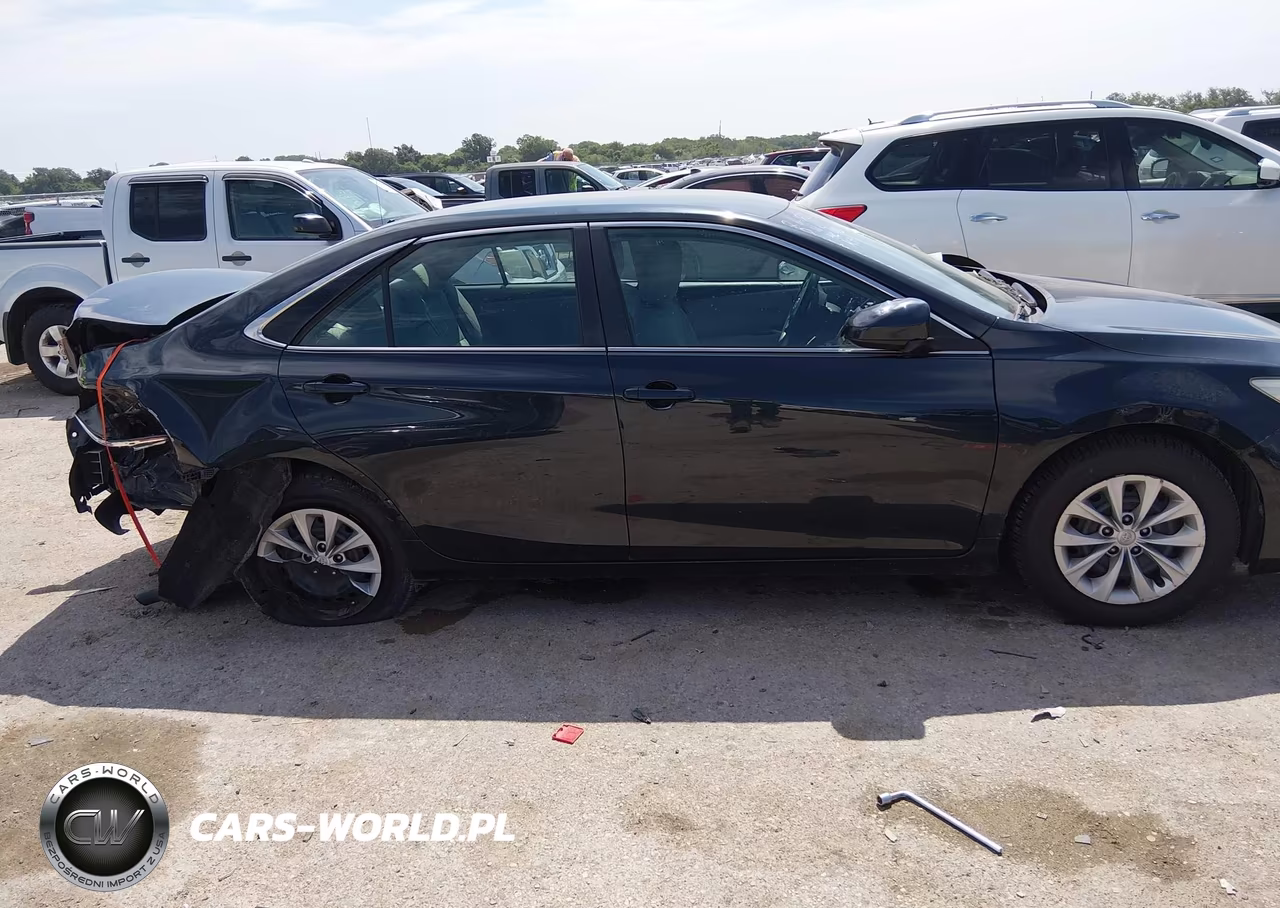 2015 Toyota Camry Le VIN:4T4BF1FK4FR496588 - 12