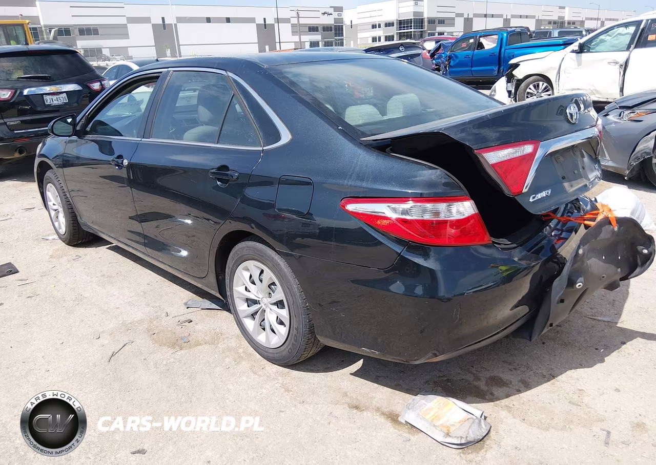 2015 Toyota Camry Le VIN:4T4BF1FK4FR496588 - 3