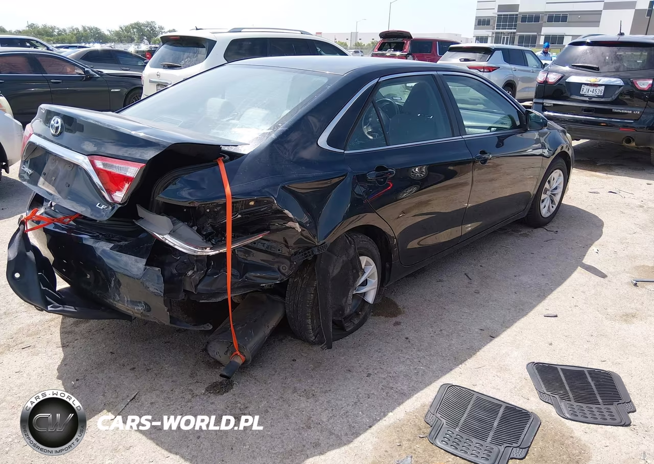2015 Toyota Camry Le VIN:4T4BF1FK4FR496588 - 4