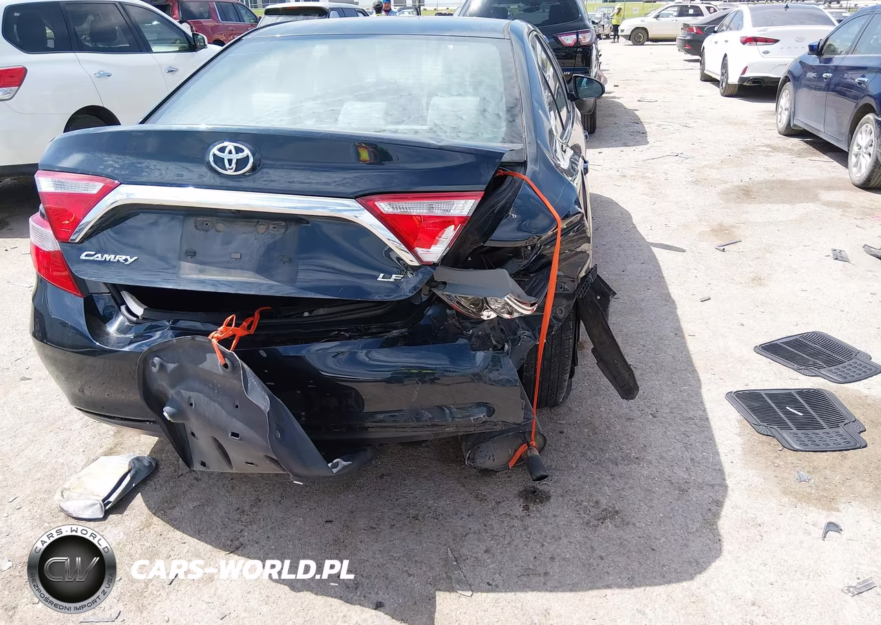 2015 Toyota Camry Le VIN:4T4BF1FK4FR496588 - 6