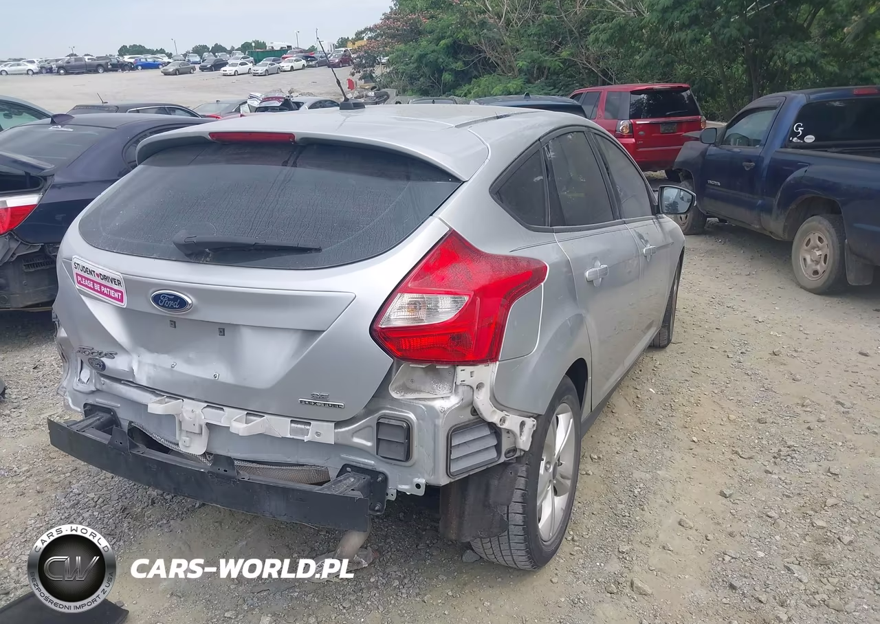 FORD FOCUS VIN:1FADP3K25EL410494 - 4