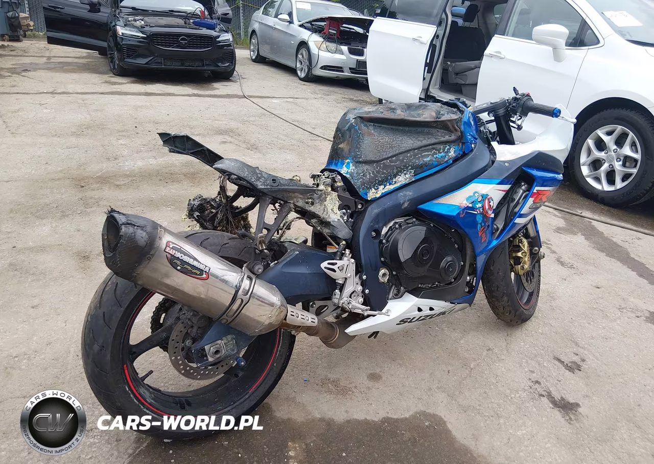 2013 Suzuki Gsx-R1000 VIN:JS1GT78A6D2102399 - 4