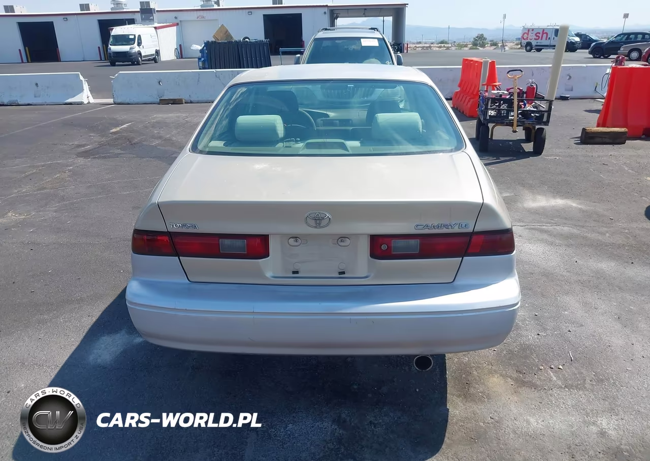 1998 Toyota Camry Le VIN:JT2BG22K7W0123732 - 16