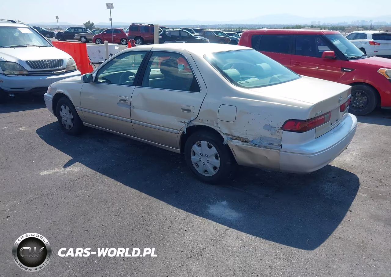 1998 Toyota Camry Le VIN:JT2BG22K7W0123732 - 3