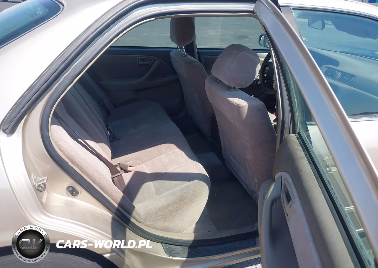 1998 Toyota Camry Le VIN:JT2BG22K7W0123732 - 8