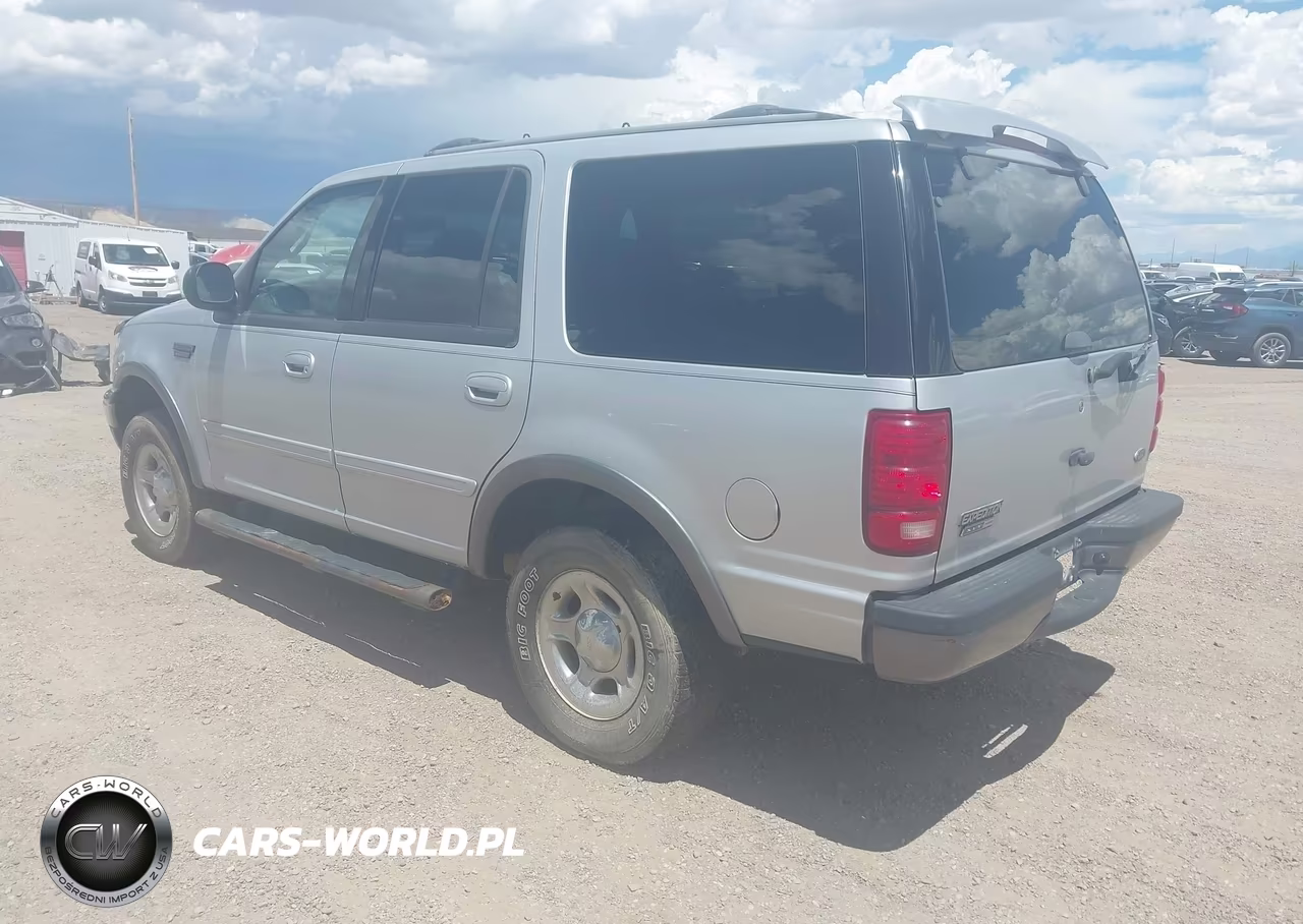 2000 Ford Expedition Xlt VIN:1FMPU16L9YLA49634 - 3