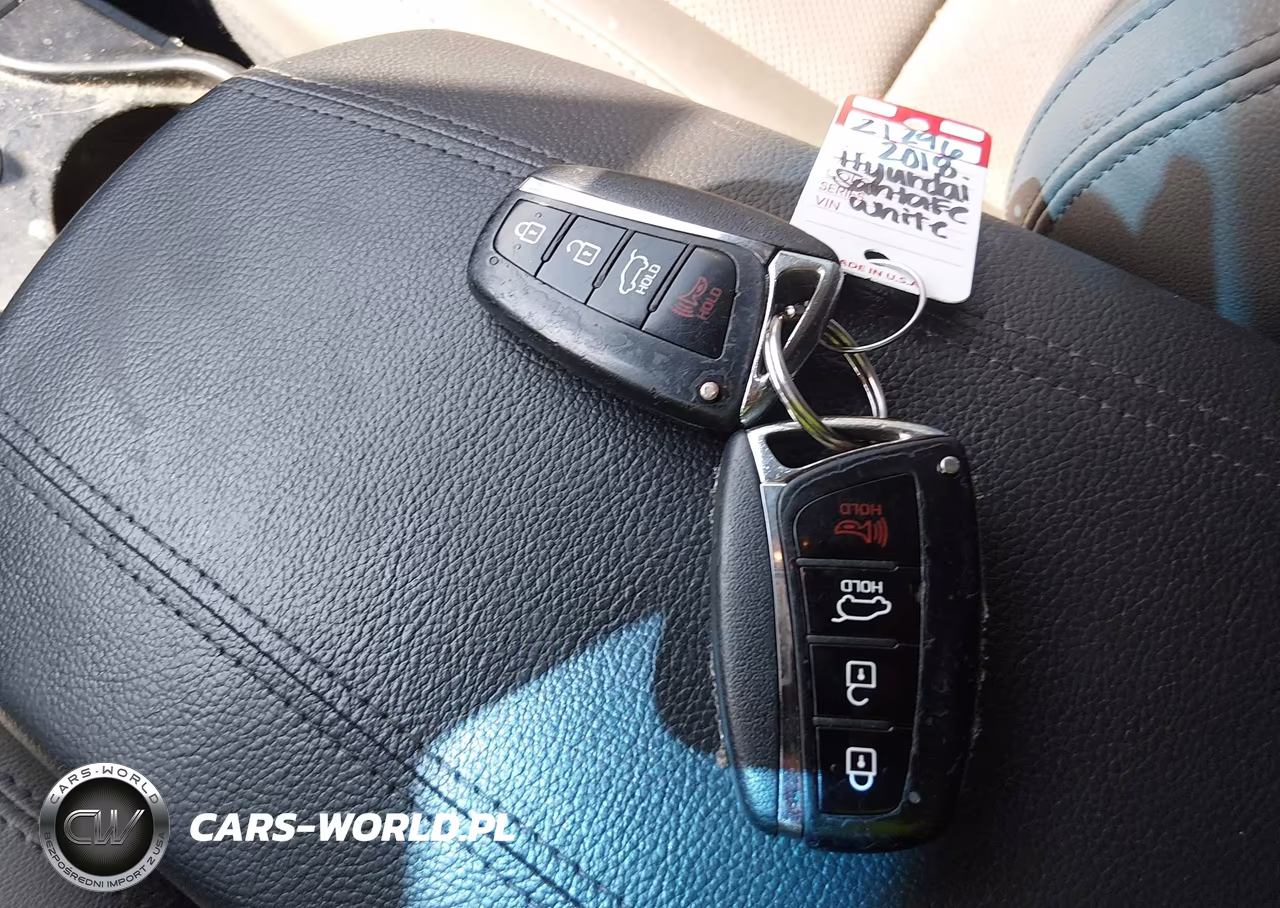 2018 Hyundai Santa Fe Sport 2.4L VIN:5XYZUDLB2JG537884 - 11