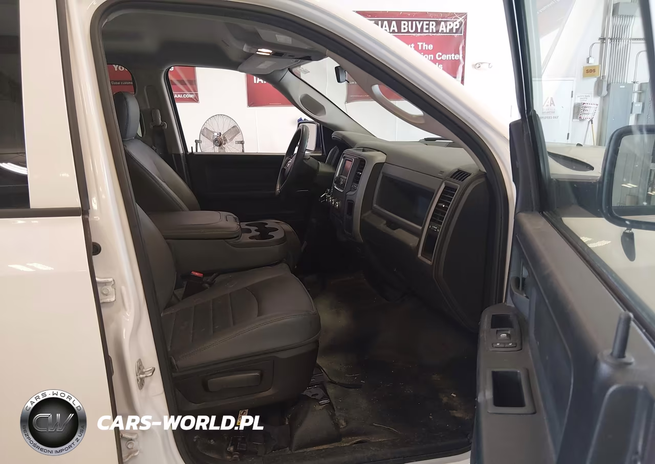 2019 Ram 1500 Classic Tradesman 4X4 6'4 Box VIN:1C6RR7FG5KS629536 - 5
