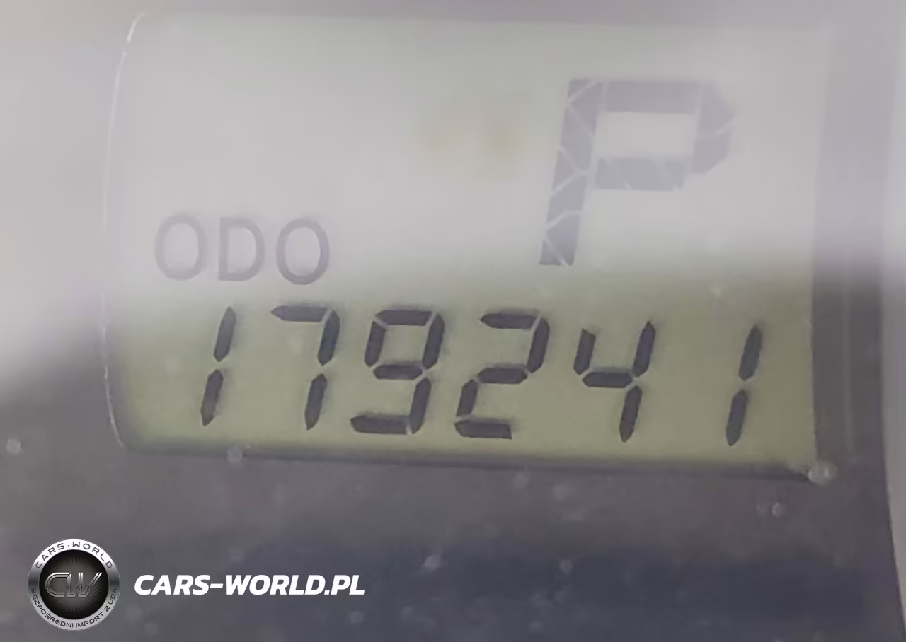 TOYOTA SIENNA LE VIN:5TDKK3DC8BS037614 - 15