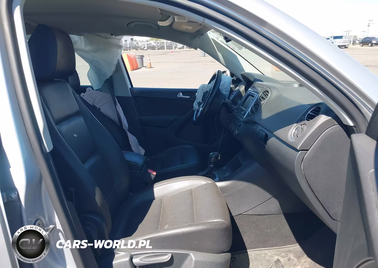 2016 Volkswagen Tiguan S VIN:WVGAV7AX1GW550160 - 5