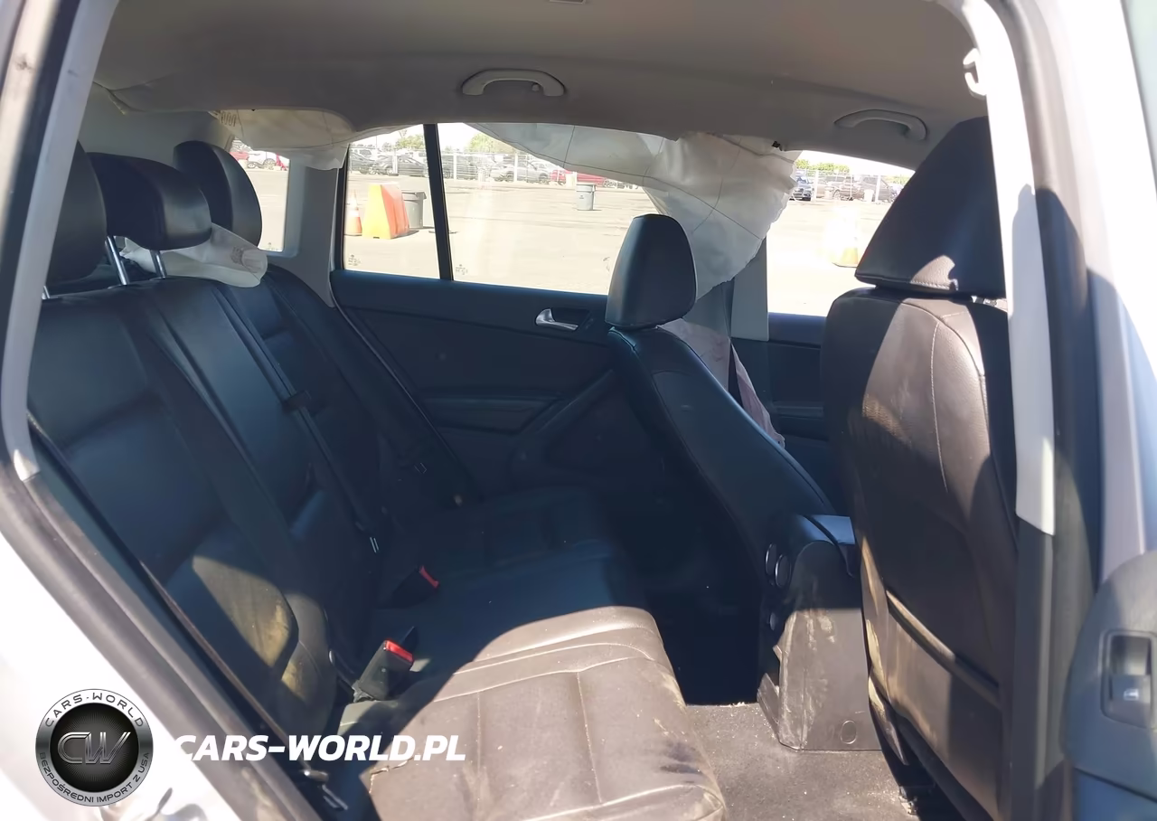 2016 Volkswagen Tiguan S VIN:WVGAV7AX1GW550160 - 8
