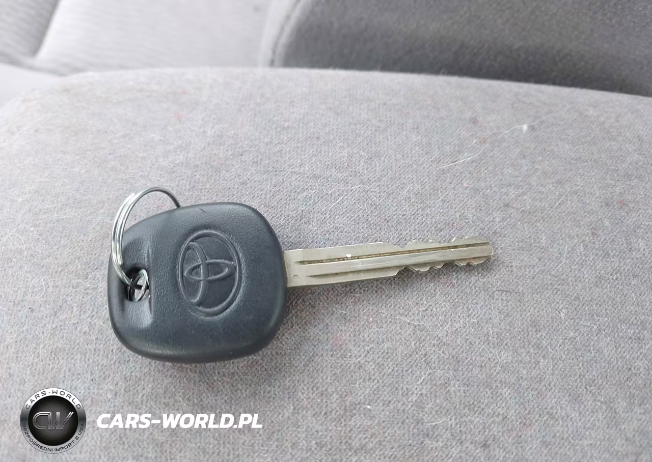 2005 Toyota Corolla Le VIN:1NXBR32E05Z370272 - 11
