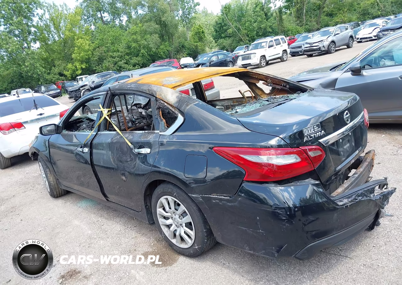 2018 Nissan Altima 2.5 S VIN:1N4AL3AP4JC206131 - 3