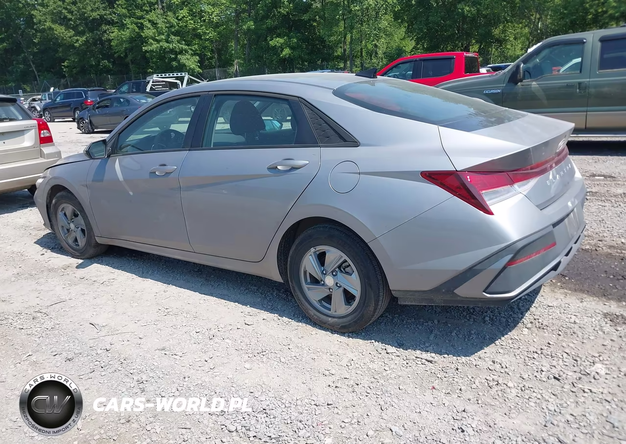 2025 Hyundai Elantra Se VIN:KMHLL4DGXSU086959 - 3
