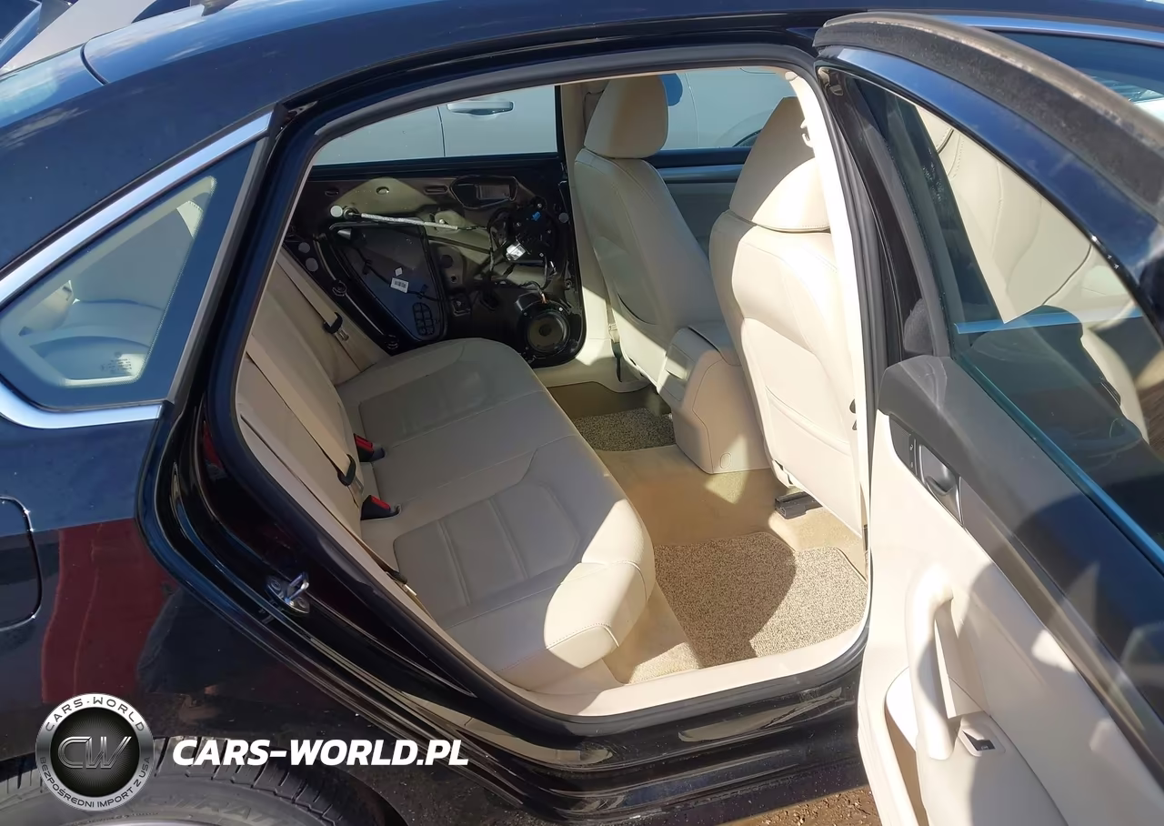2015 Volkswagen Passat 1.8T Limited Edition VIN:1VWAT7A39FC116248 - 8