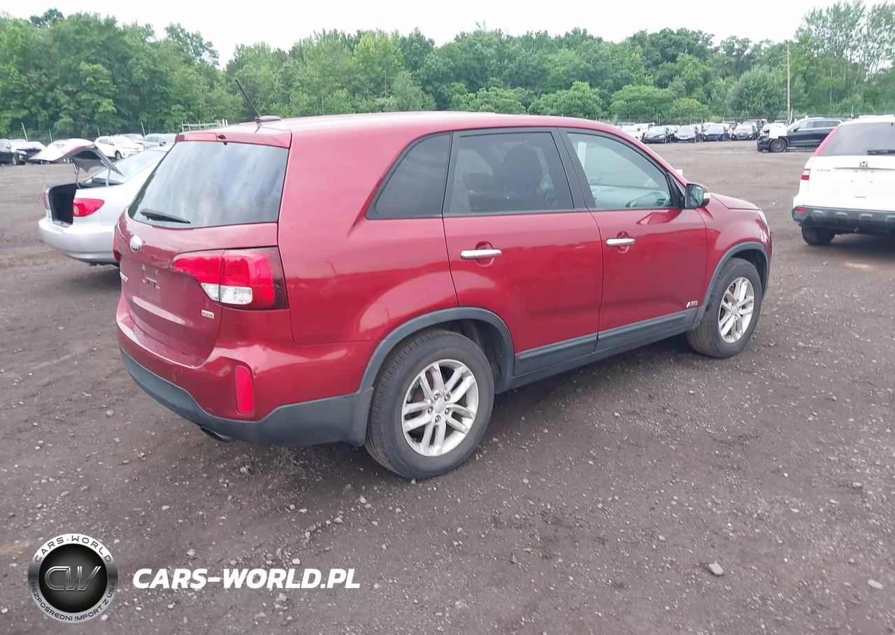 2014 Kia Sorento Lx VIN:5XYKTCA67EG488417 - 4