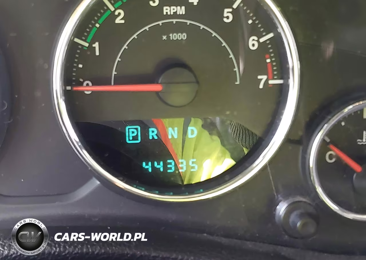 2013 Jeep Wrangler Unlimited Sport VIN:1C4HJWDG3DL519753 - 16