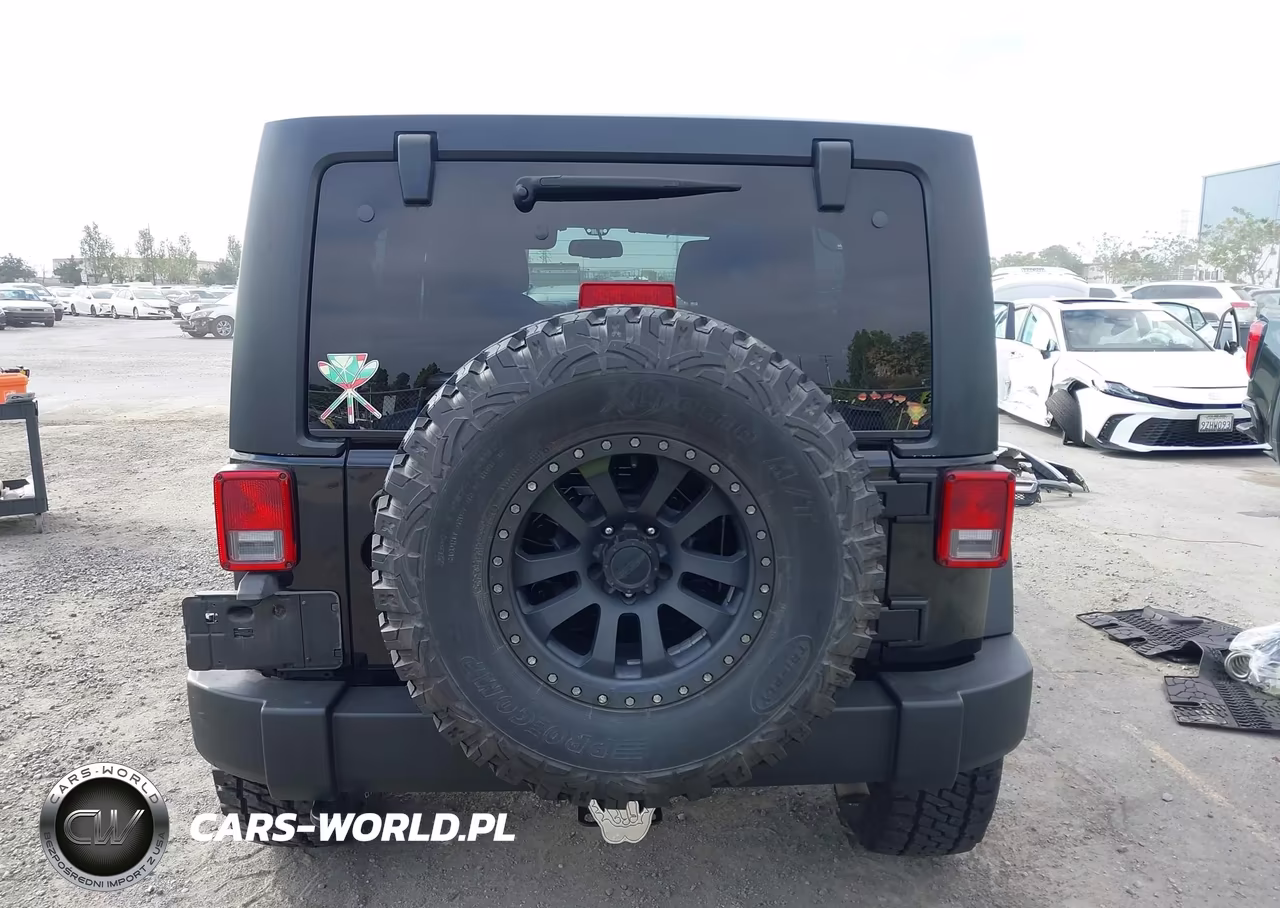 2013 Jeep Wrangler Unlimited Sport VIN:1C4HJWDG3DL519753 - 17