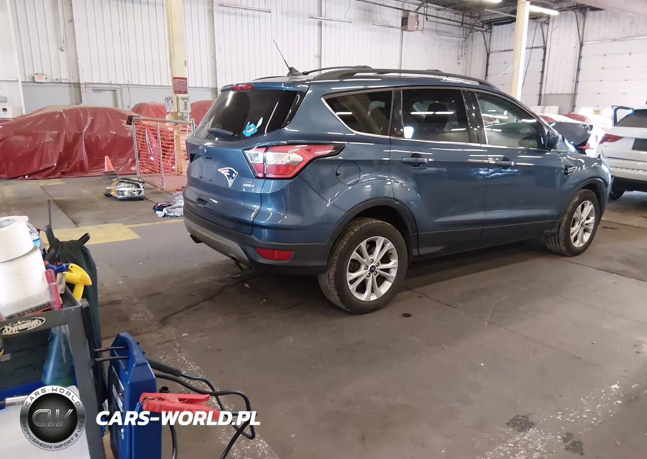 2018 Ford Escape Se VIN:1FMCU9GD8JUC36299 - 4