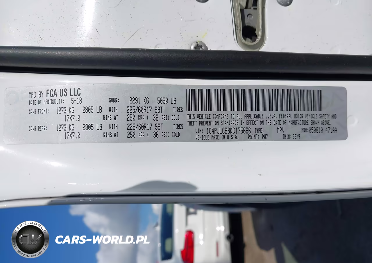 2019 Jeep Cherokee Latitude Fwd VIN:1C4PJLCB3KD175686 - 9
